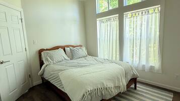 1 bedroom, free WiFi, bed sheets