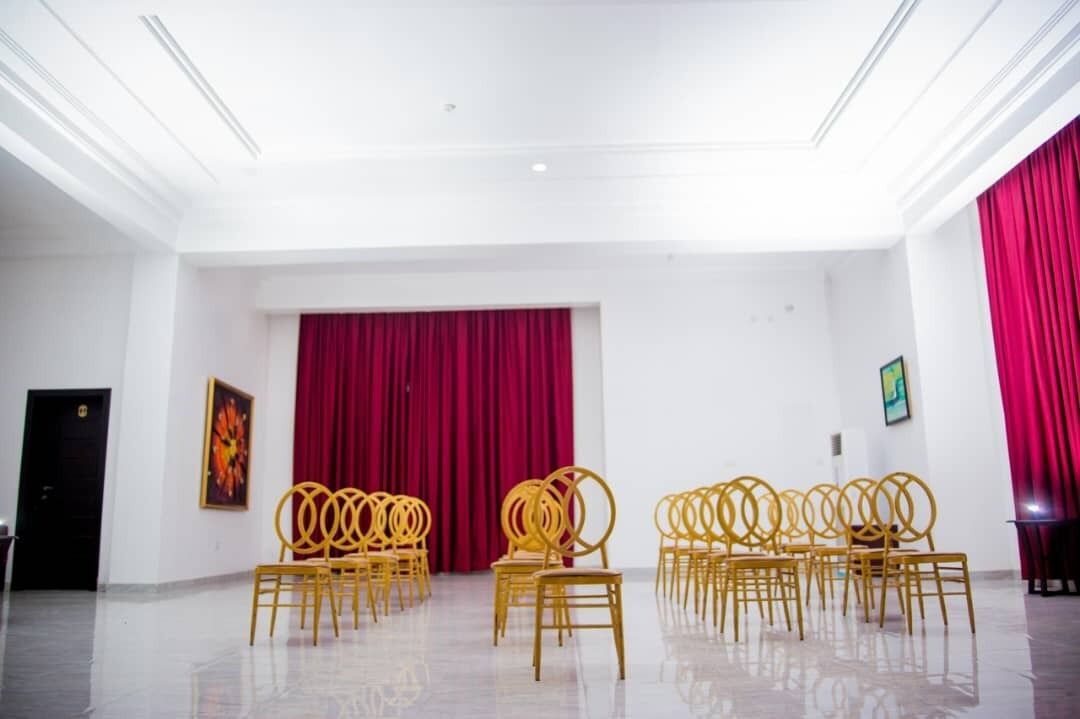Banquet hall