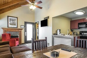 Interior - BLOCK Christmas Mtn Village 1br (Myrtle Beach)