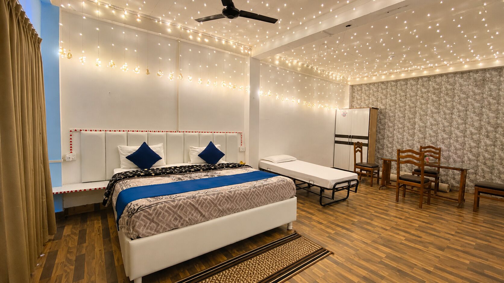 Deluxe Room | Free WiFi