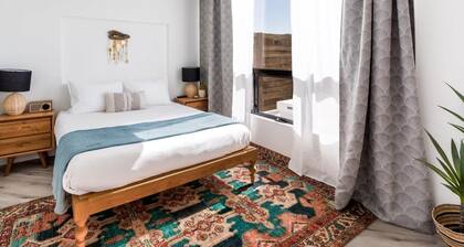 The Standard – Classic Desert Room