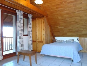 Room - Vrbo Property (Les Orres)
