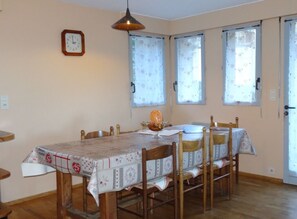 Dining - Vrbo Property (Les Orres)
