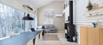 Villa Hulhavanniemi | Modern Villa with Private Jacuzzi & Ski-in Access at Iso-Syöte
