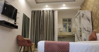 Leluxe Boutique Hotel