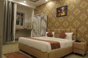 Iron/ironing board, free WiFi - Leluxe Boutique Hotel (Gurugram)