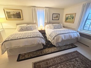 Blackout curtains, iron/ironing board, free WiFi - Windsor House Inn (St. Andrews)