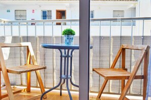 Property grounds - Sunny Studio in Nerja Center with Balcony close to Beach (Nerja)