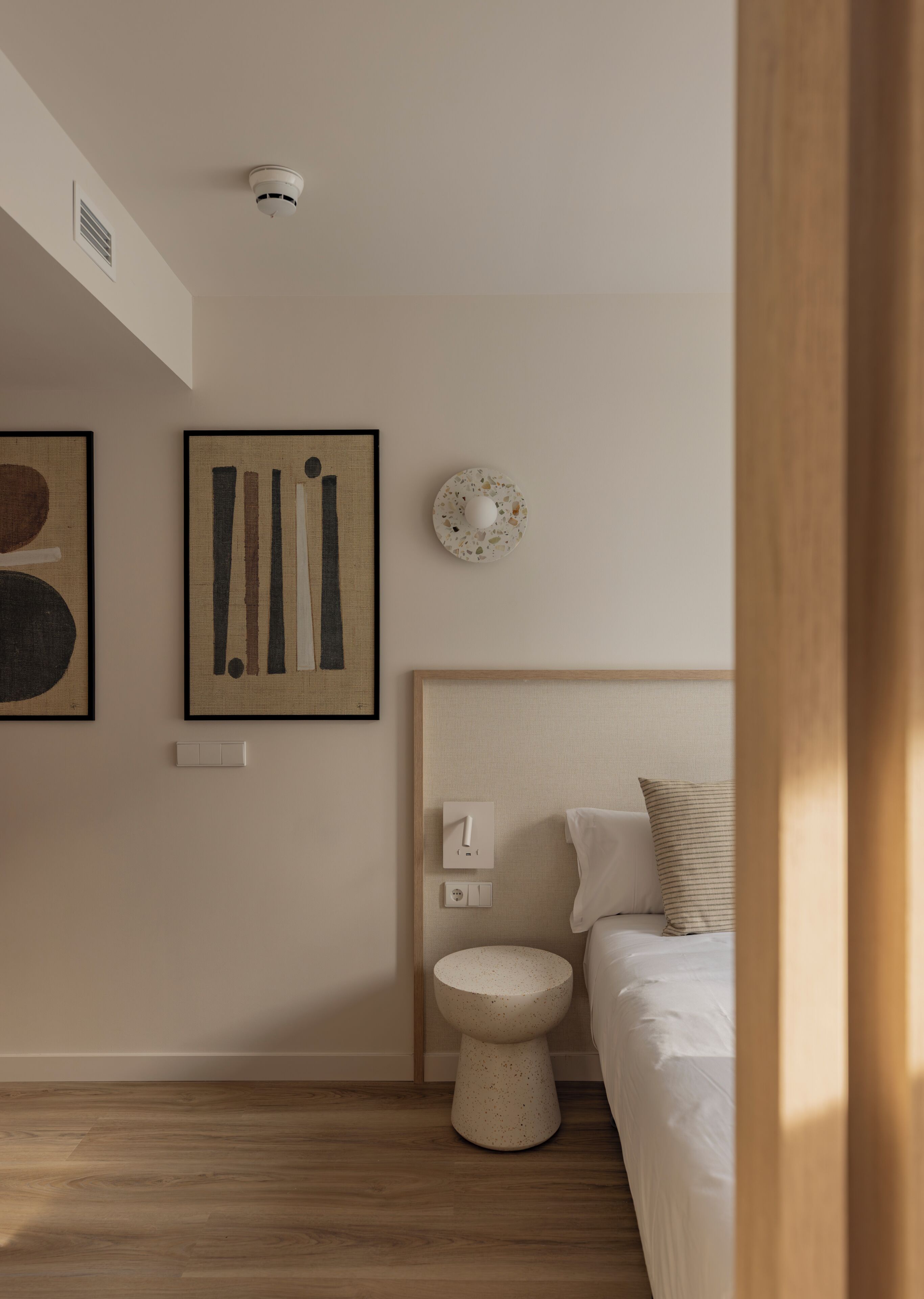 Estudio luminoso | In-room safe, iron/ironing board, free cribs/infant beds, free WiFi