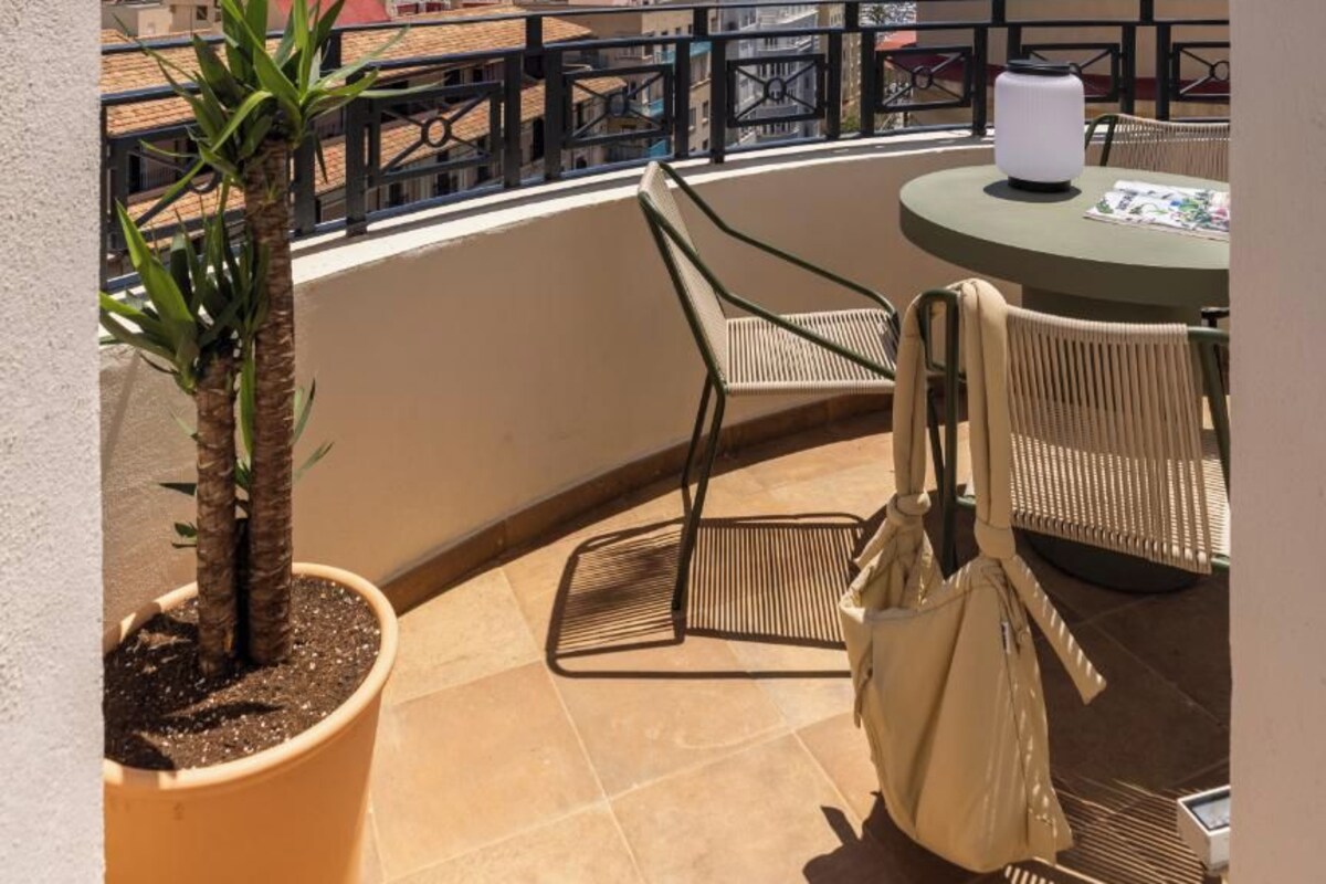 Duplex 1 Bedroom with Terrace