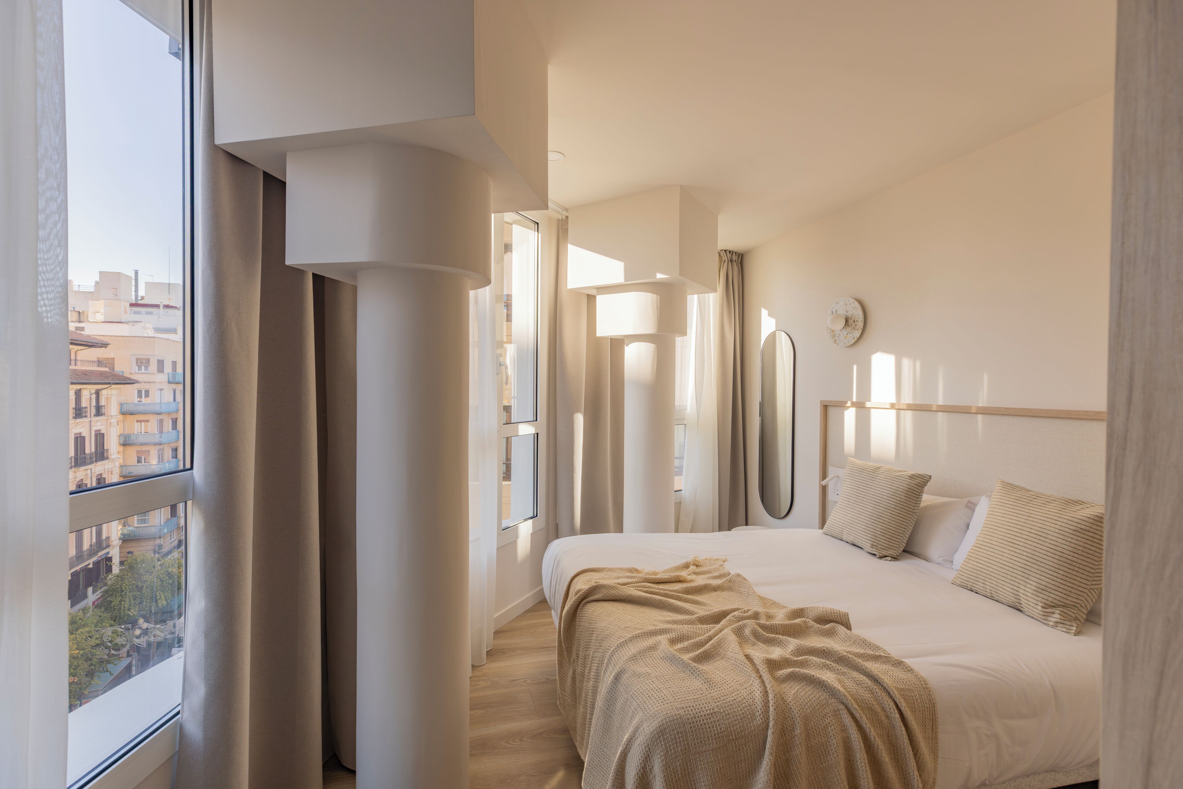 Estudio luminoso | Een kluis op de kamer, een strijkplank/strijkijzer, gratis babybedden