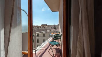 Apartamento (3 Bedrooms) | Sacada