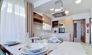 Dining - Modern Penthouse Retreat with Rooftop City Views (Il-Mellieħa)