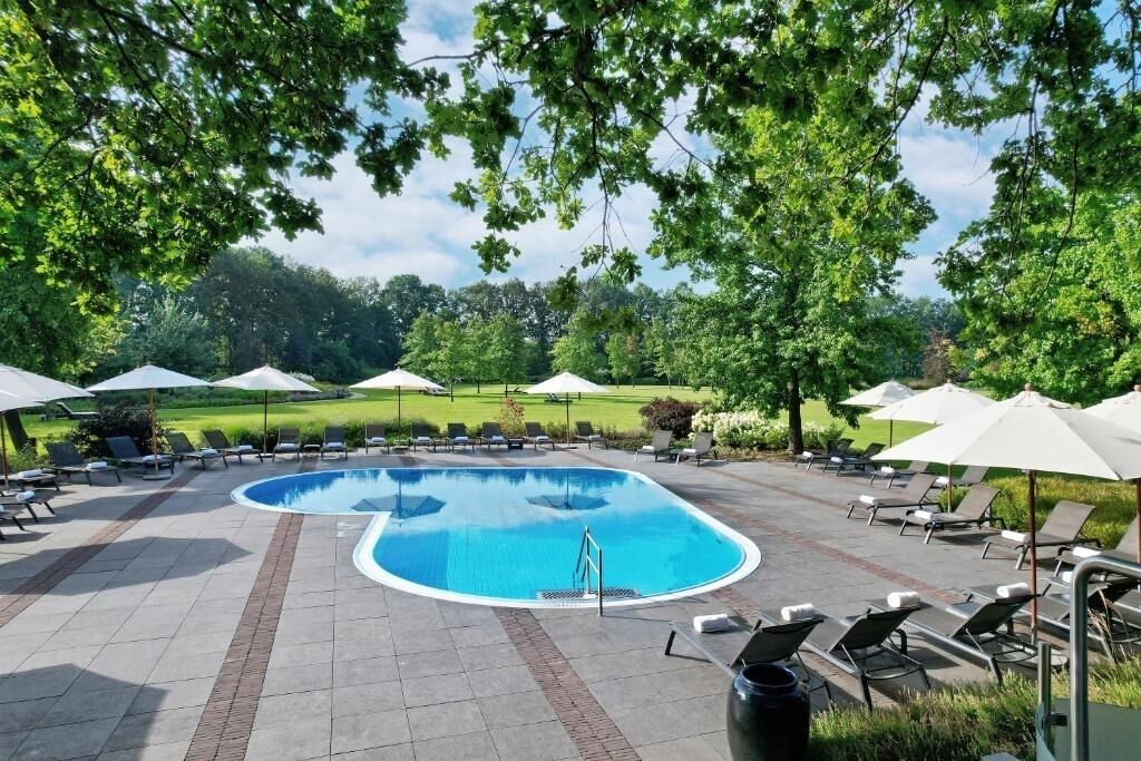 Innenpool, beheizter Pool