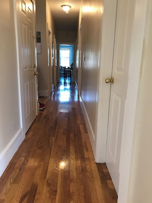 Interior - Spacious 4 bedroom apartment in adorable Boston with AC (Boston)