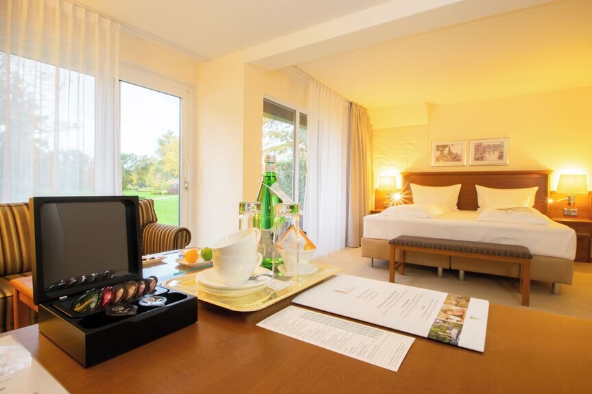 Gorgeous Twente Garden-view Room For Your Peaceful Stay - W/ Private Sun Terrace - Tubbergen