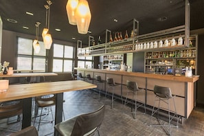 Bar (en la propiedad)
