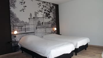 Bügeleisen/Bügelbrett, kostenloses WLAN, Bettwäsche