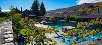 Alpine Cardrona by Aotearoa Escapes