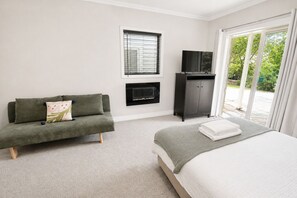 Bed sheets - Alpine Cardrona by Aotearoa Escapes (Cardrona)