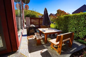 Outdoor dining - Cardrona Sanctuary by Aotearoa Escapes (Cardrona)