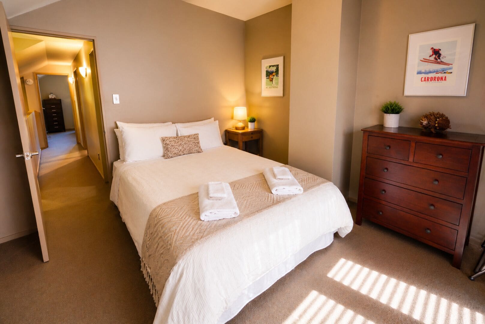 Queen bed for a comfy sleep before hitting the slopes again the next day