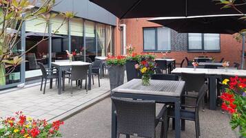 Buiten dineren