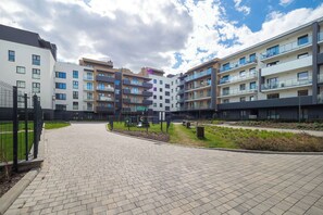 Exterior - Modern Studio with Parking | Near the Park (Łódź)
