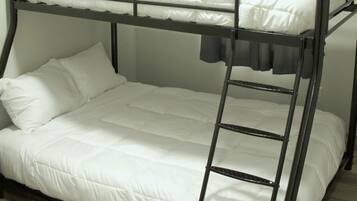 3 chambres, fer et planche à repasser, lit de bébé portatif, Wi-Fi