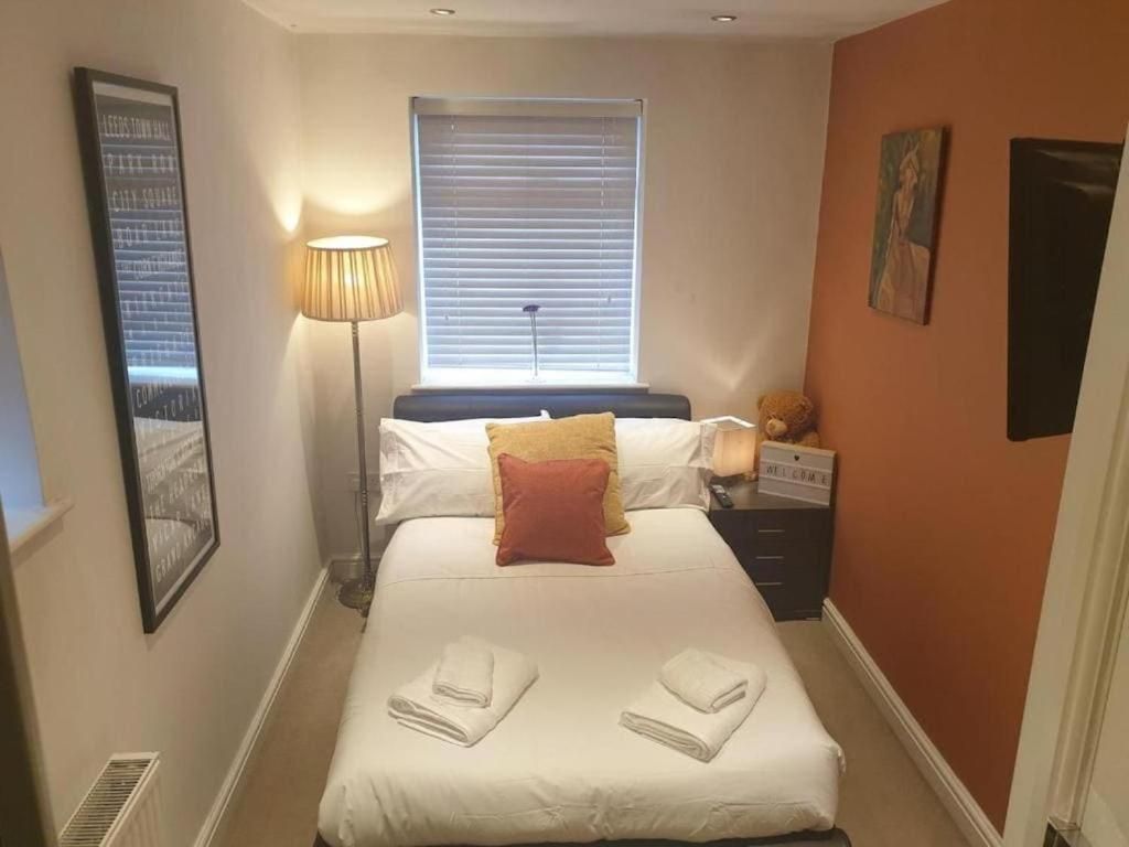 3 bedrooms, iron/ironing board, travel cot, free WiFi