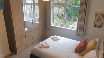 3 bedrooms, iron/ironing board, travel cot, free WiFi