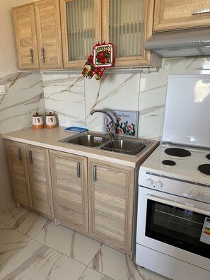 Fridge, oven, stovetop, coffee/tea maker - Pegasus Sea-View Apartment, 10 Min Walk to Chiona, 2 A/C Units, Wi-Fi & Parking (Palekastro)