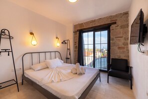 Standard Double Room, Balcony | Free WiFi