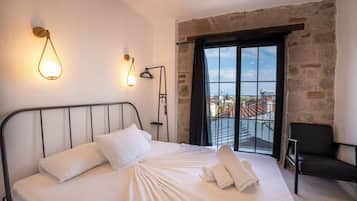 Standard Double Room, Balcony | Free WiFi