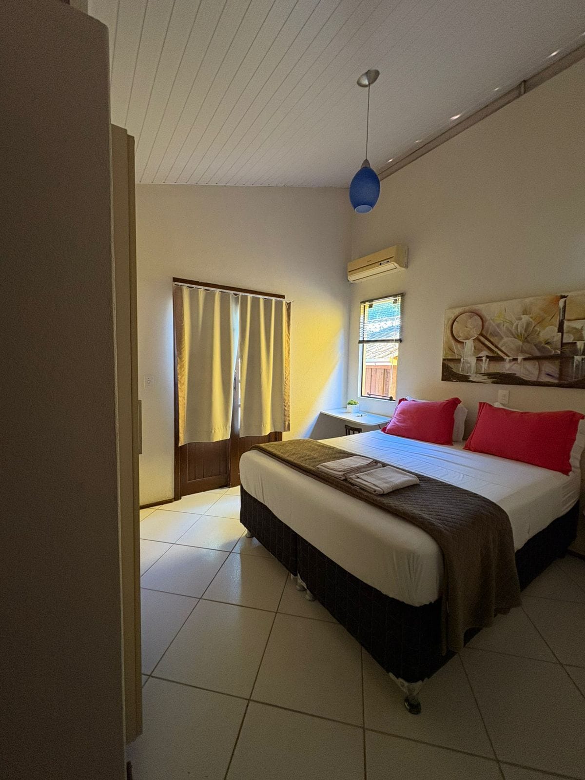 Departamento familiar, balcón, vista al jardín | Wifi gratis y ropa de cama 