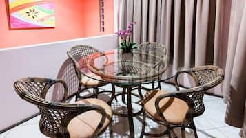 Chalet familiare, vista giardino | Ristoranti