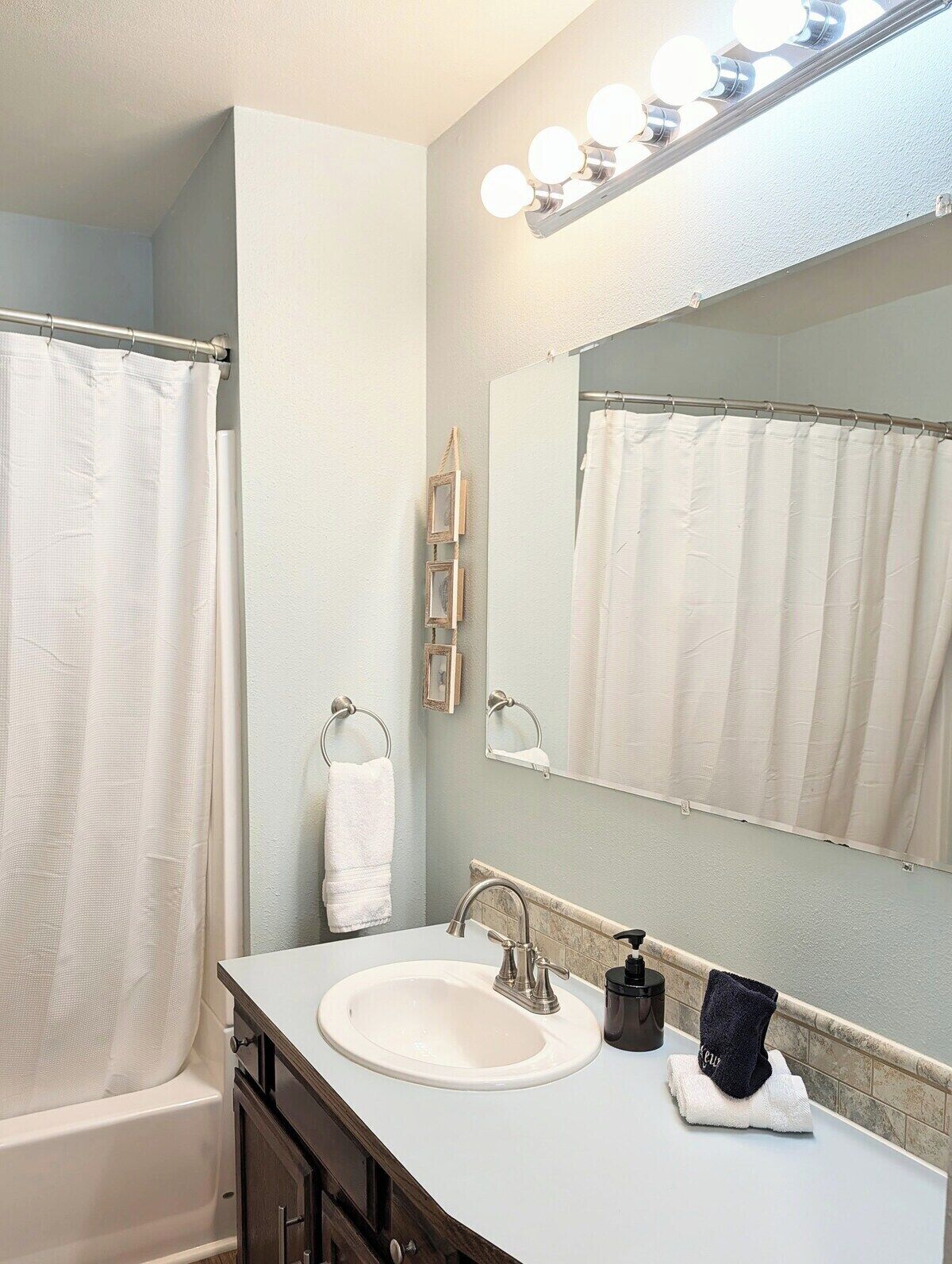 Shower, hair dryer, shampoo
