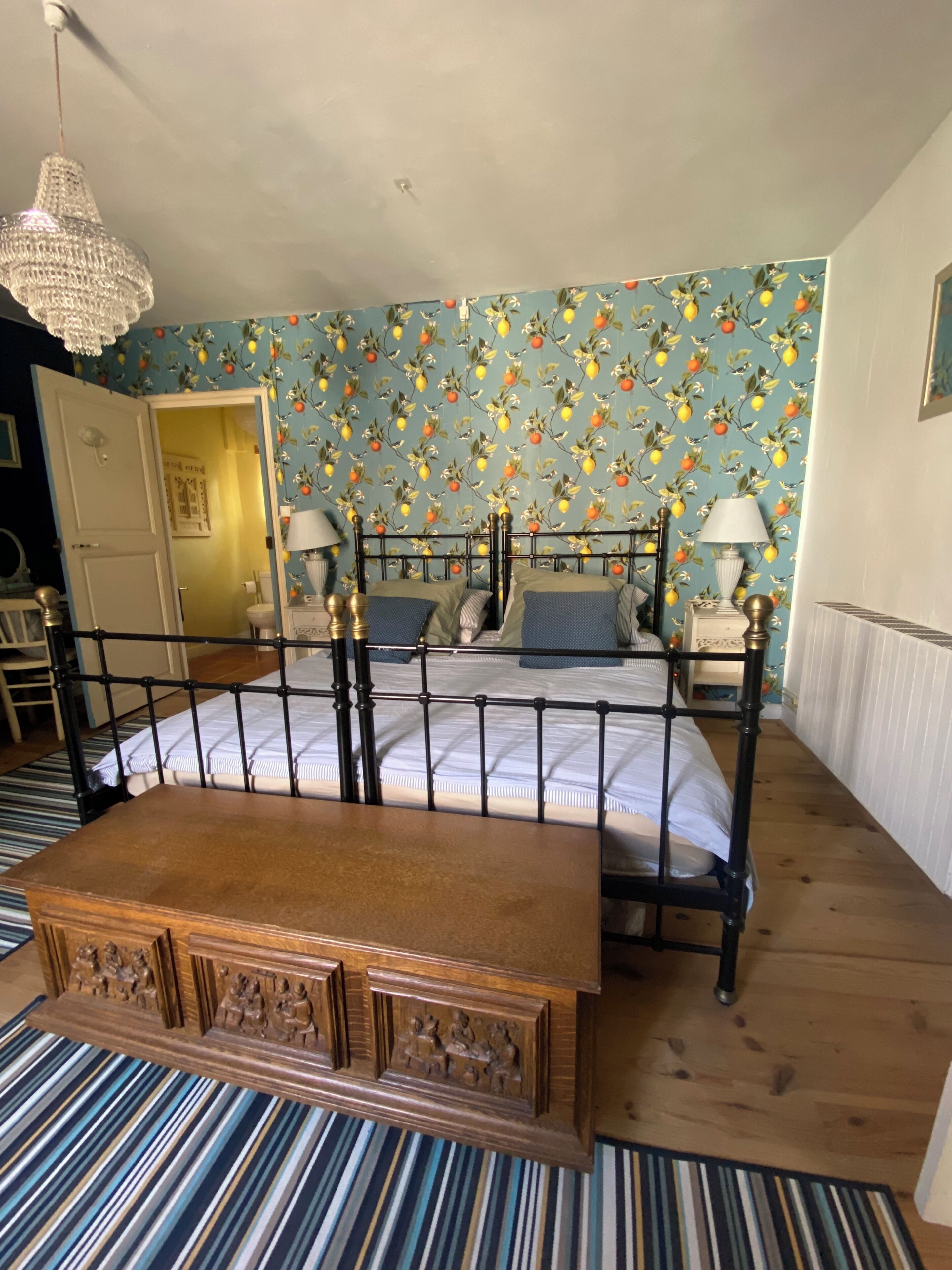 4 slaapkamers, een strijkplank/strijkijzer, gratis wifi, beddengoed