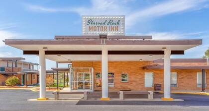 Starved Rock Motor Inn