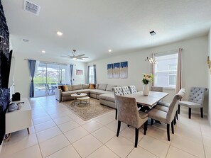 Living area - Exquisite 7 beds Pool Home minutes from Disney World! (Davenport)