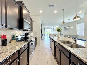 Private kitchen - Exquisite 7 beds Pool Home minutes from Disney World! (Davenport)