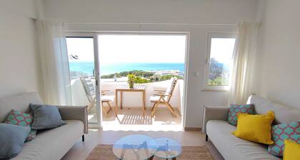 3 bedroom apartment Salema Amazing sea view Shared pool Beach 5 min walk