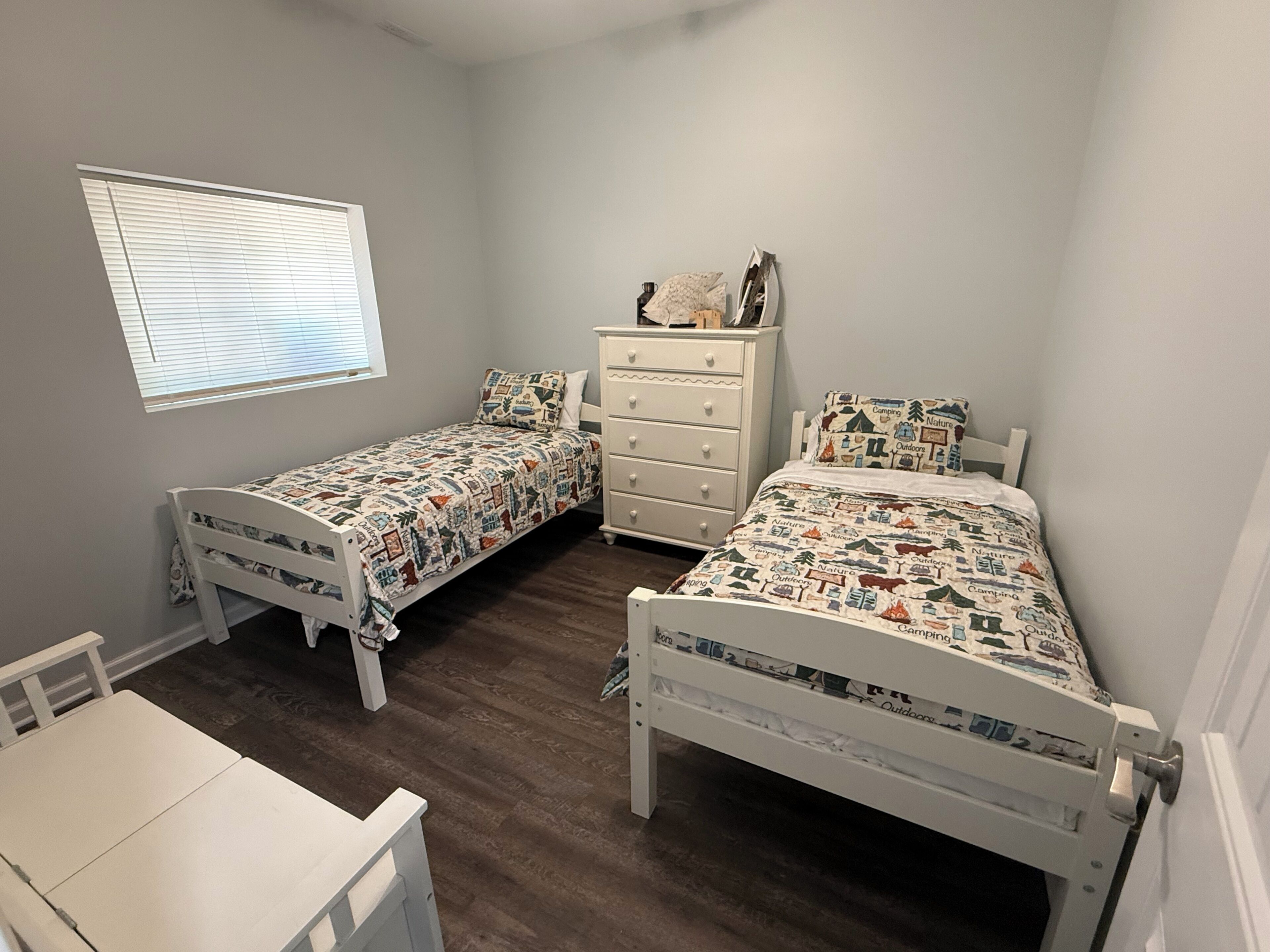 3 habitaciones, tabla de planchar con plancha y wifi gratis 