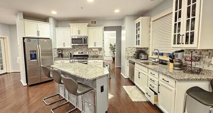 Spacious 4-bedroom house in Woodmore, Bowie