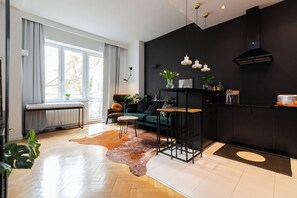 Departamento Confort, balcón, vista al patio | Tabla de planchar con plancha y wifi gratis 