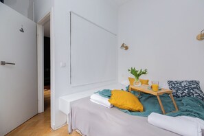 Comfort Apartment, Balcony, Courtyard View | Iron/ironing board, free WiFi - ShortStayPoland Orla B61 (Warszawa)