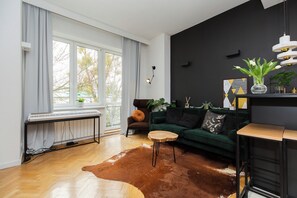 Comfort Apartment, Balcony, Courtyard View | Iron/ironing board, free WiFi - ShortStayPoland Orla B61 (Warszawa)