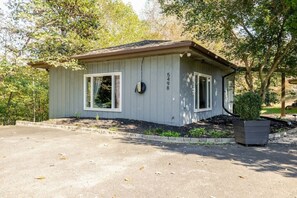 Exterior - 40 Acre - Mechum Hill Guest Cottage (Charlottesville)