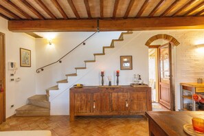 Interior - Villa 'Karla' with Private Pool, Wi-Fi and Air Conditioning (Chianni)