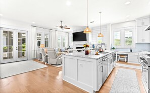 Interior - NEW Private Pool, LSV, Bikes, and Carriage House 4 Min to Beach (Santa Rosa Beach)